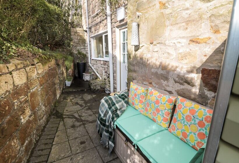 Wordsworth Cottage West