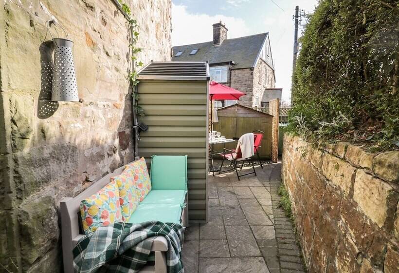 Wordsworth Cottage West