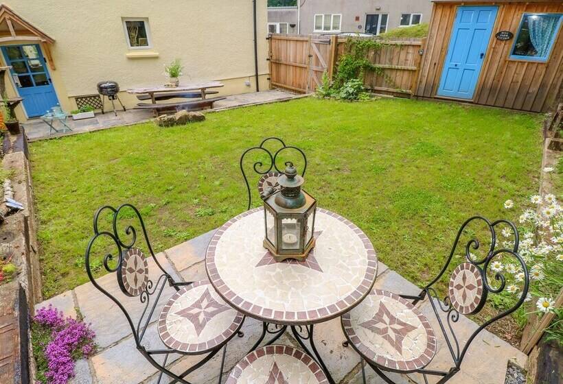 1 Mill Farm Cottages