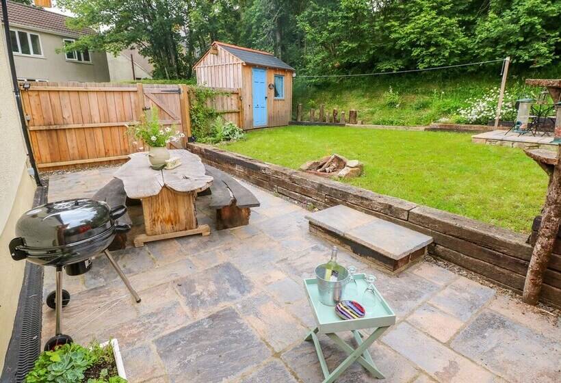 1 Mill Farm Cottages