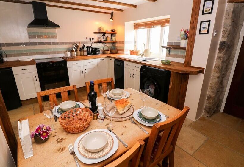 1 Mill Farm Cottages