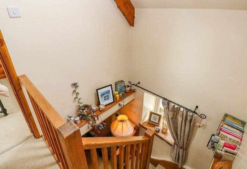 1 Mill Farm Cottages