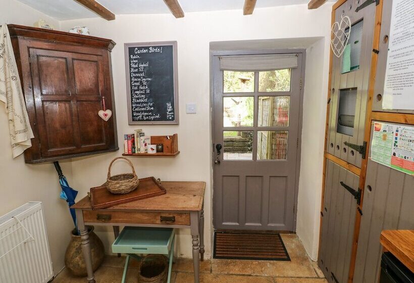 1 Mill Farm Cottages