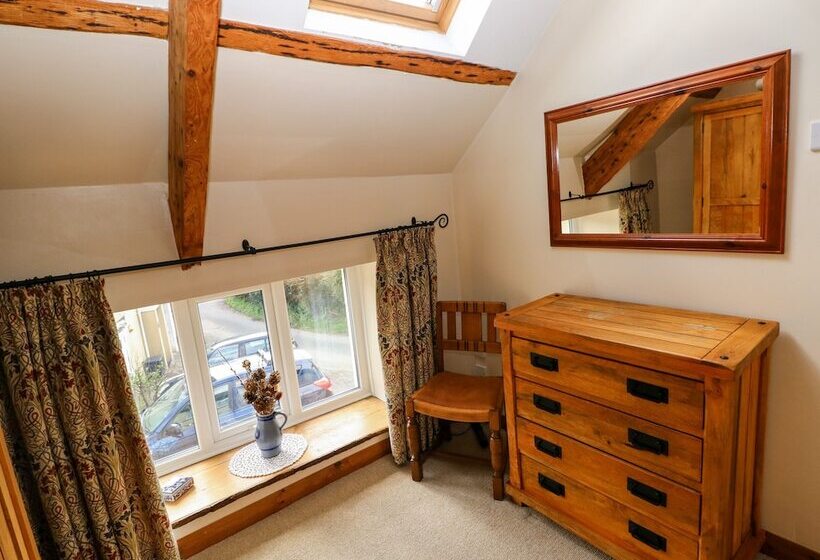 1 Mill Farm Cottages