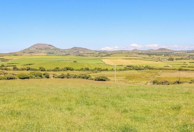 25 Langlands Terrace