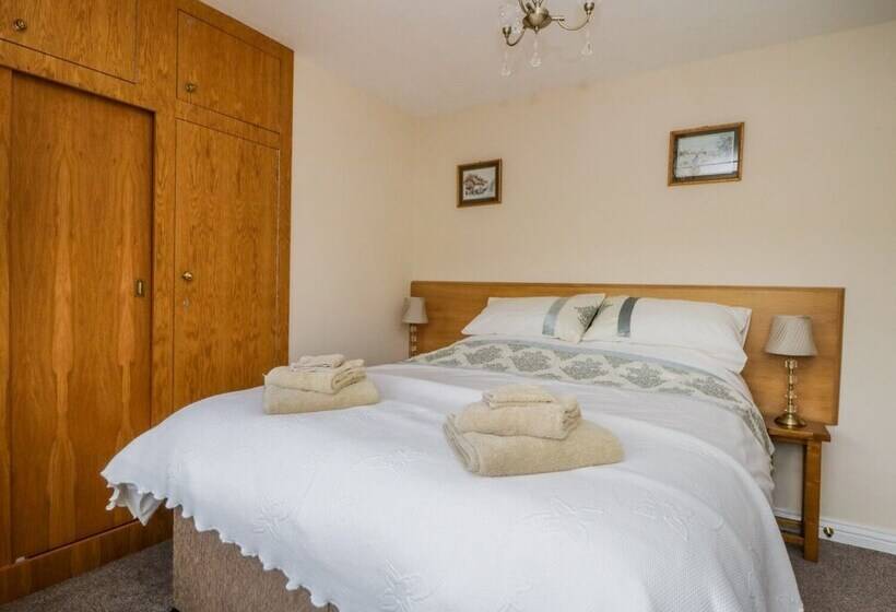 Acorn Cottage