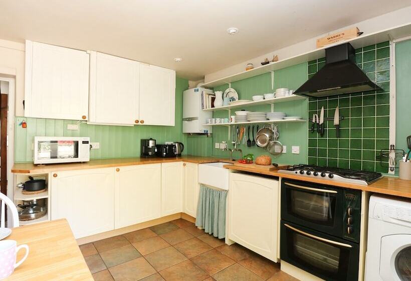 Apple Tree Cottage