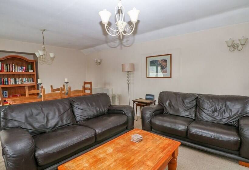 Bowden Head Farmhouse Cottage