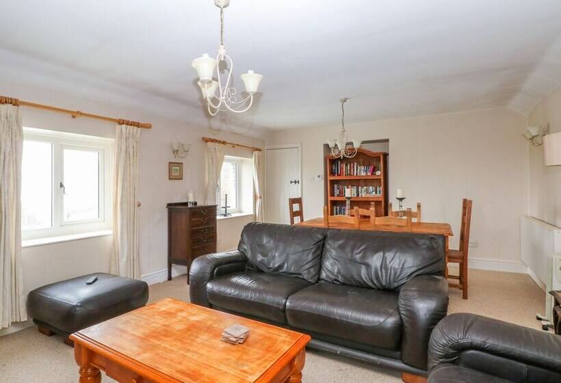 Bowden Head Farmhouse Cottage