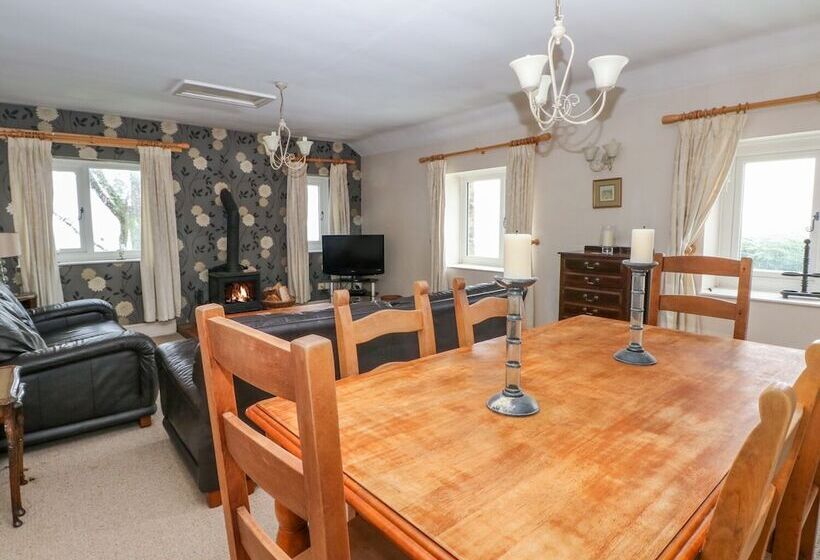 Bowden Head Farmhouse Cottage