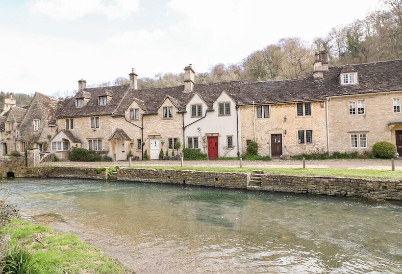 Castle Combe Cottage