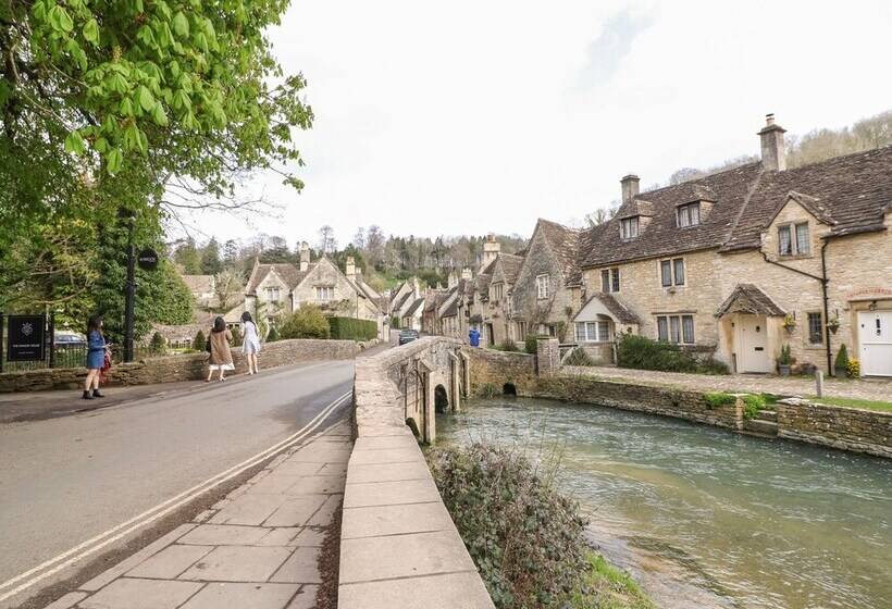 Castle Combe Cottage