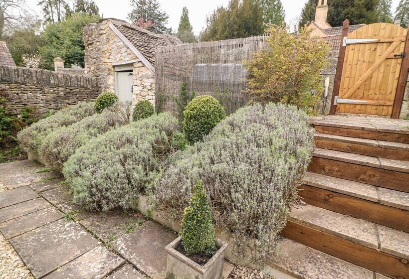 Castle Combe Cottage