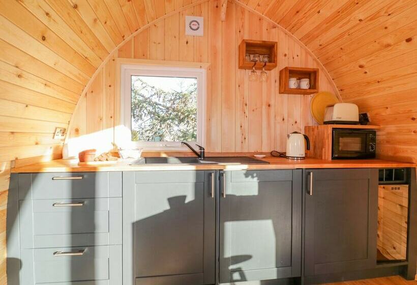 Chapel Pod