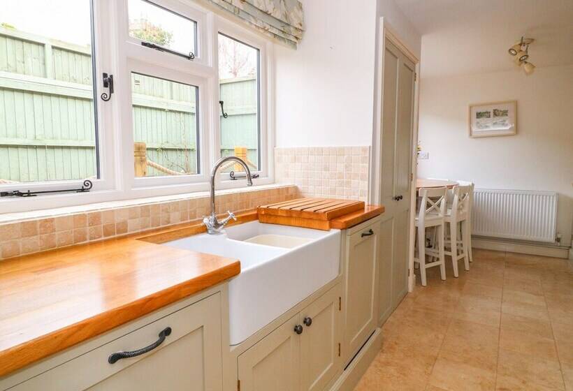 Greenham Cottage
