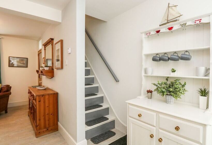 Harbour Catch Cottage