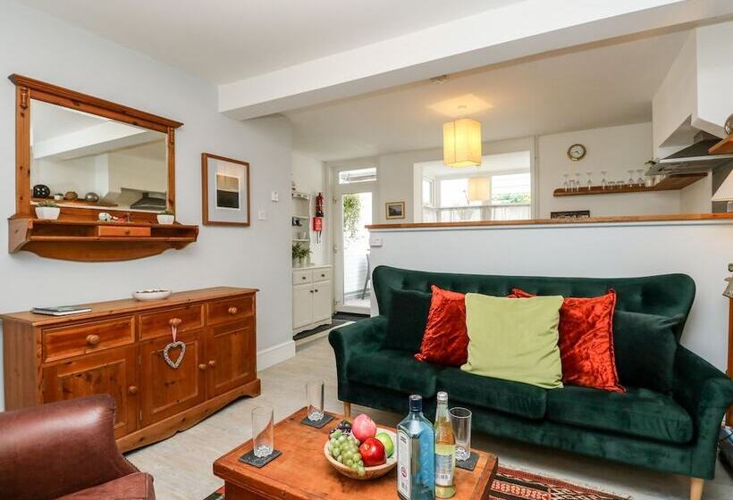 Harbour Catch Cottage