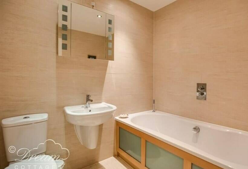 Harbour View Apartment