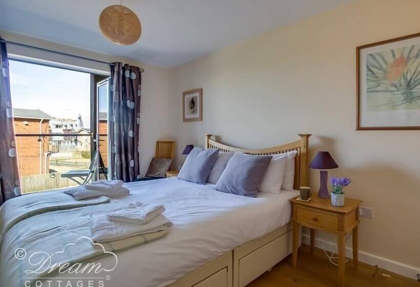 Harbour View Apartment