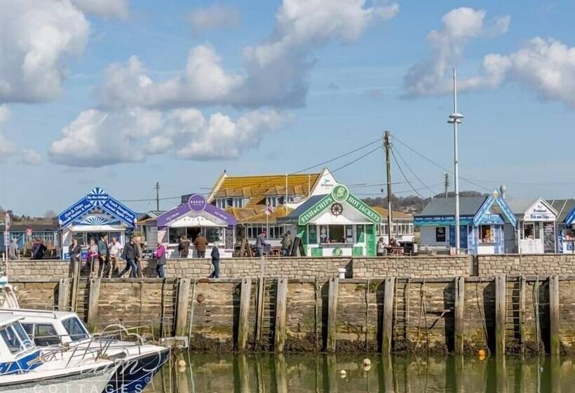 Harbour View Apartment