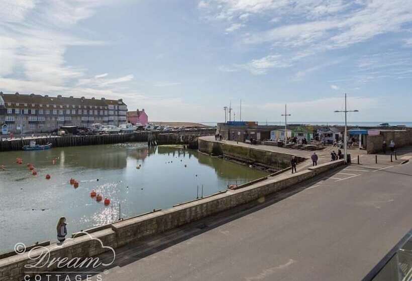 Harbour View Apartment