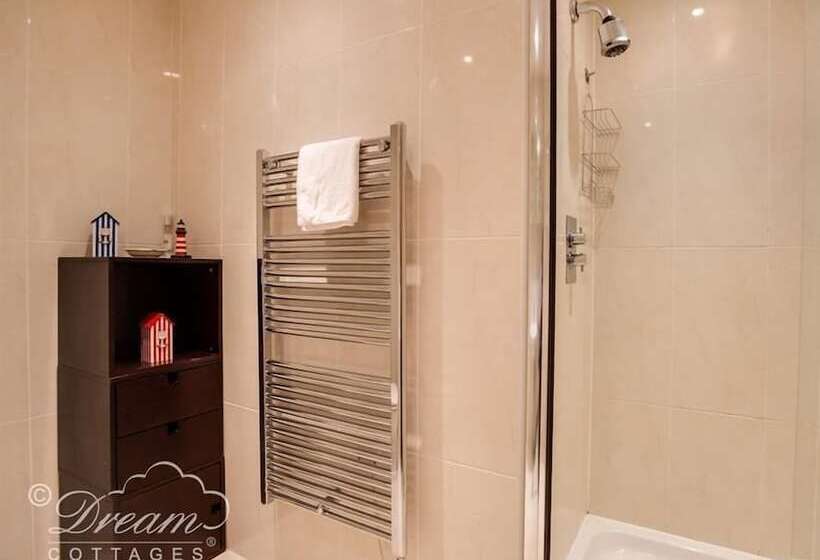 Harbour View Apartment