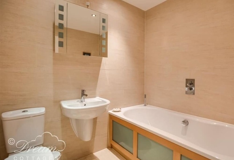 Harbour View Apartment