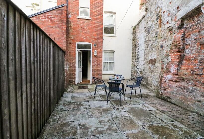 Harbour Watch Apartment 1