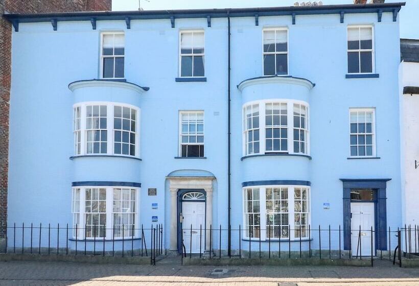 Harbour Watch Apartment 1