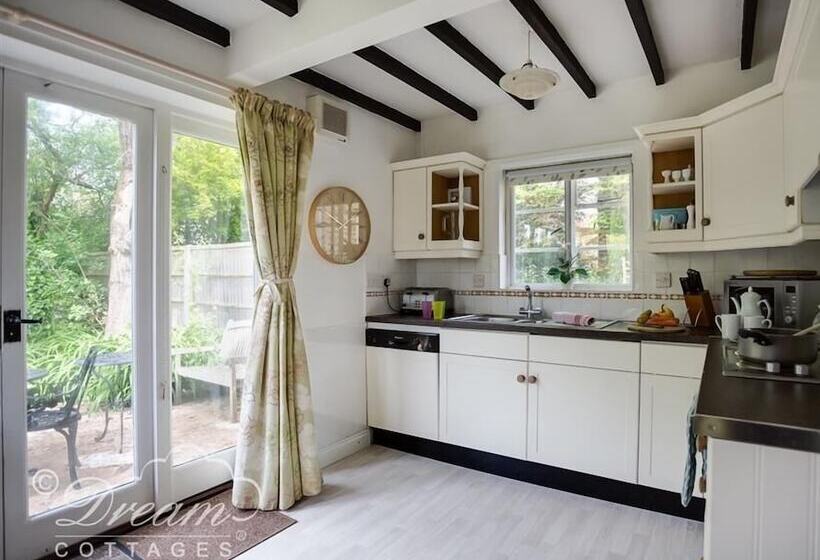 Little Berwick Cottage