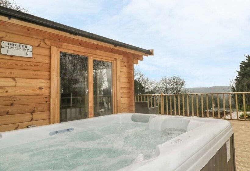 Little Orchard Lodge