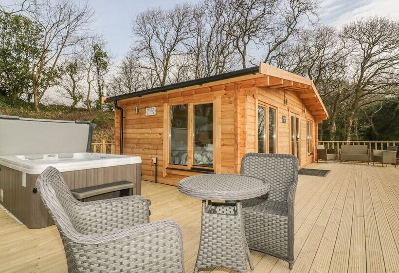 Little Orchard Lodge