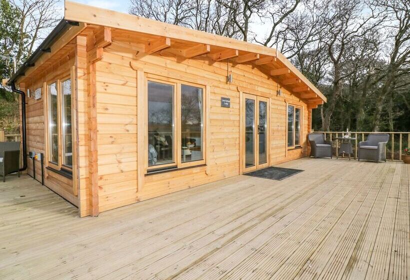 Little Orchard Lodge