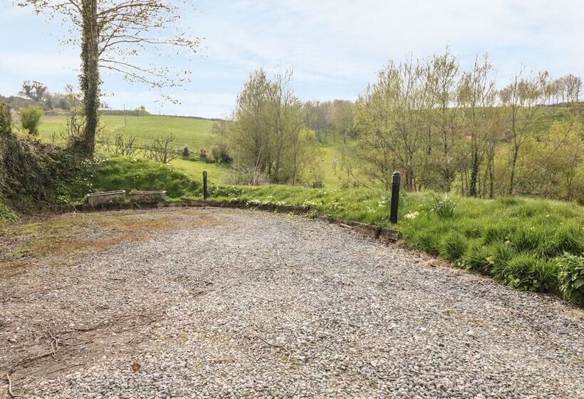 Lower Norton Farmhouse