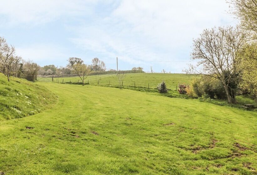 Lower Norton Farmhouse