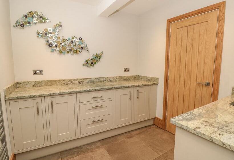 Lower Norton Farmhouse