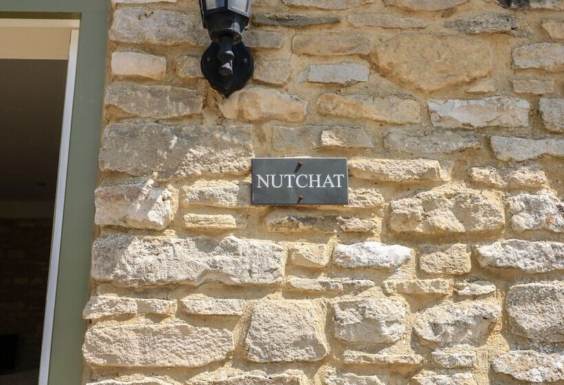 Nutchat Barn