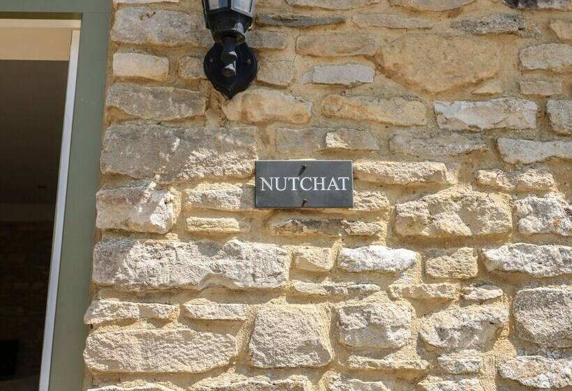 Nutchat Barn