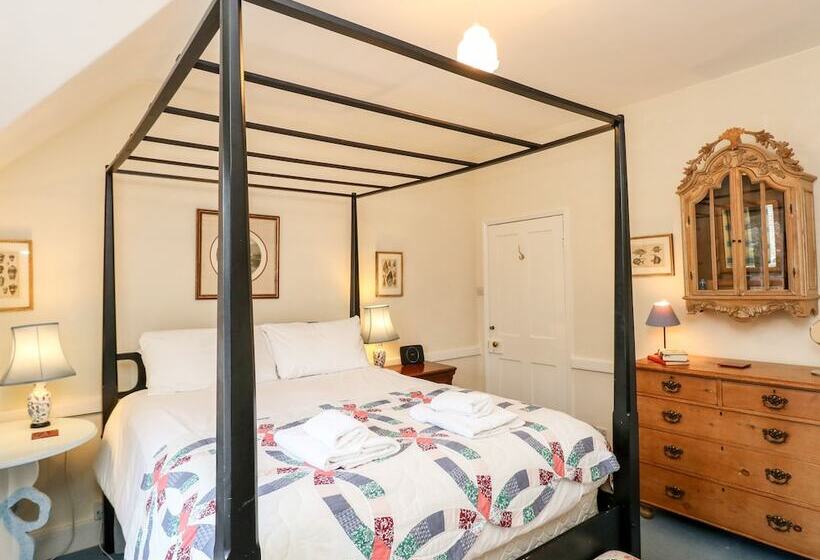 Old Gaol Cottage