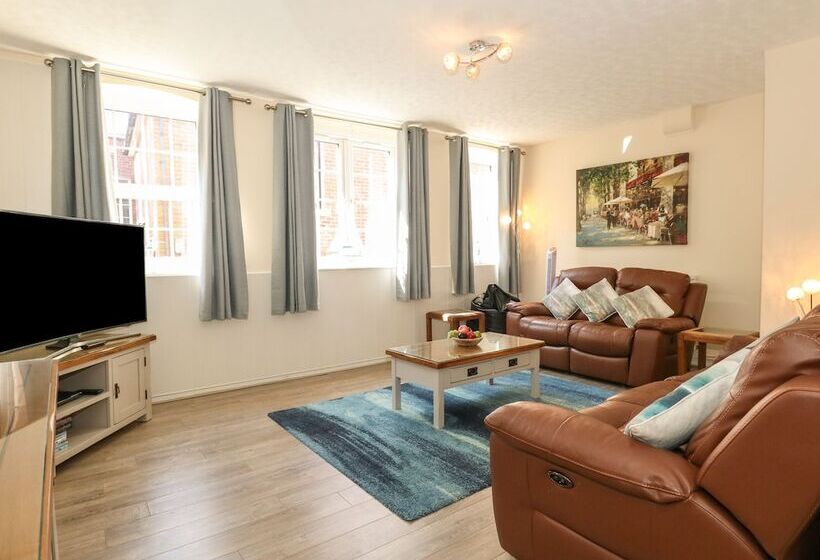 Old Malthouse Apartment