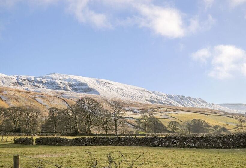Orcaber Farm Retreat