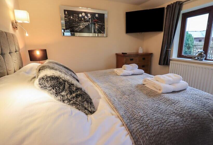 Orcaber Farm Retreat