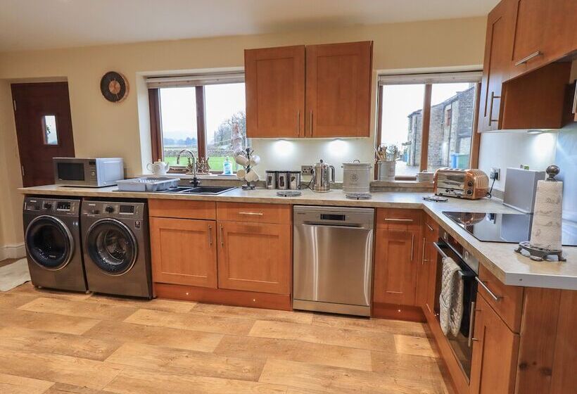 Orcaber Farm Retreat