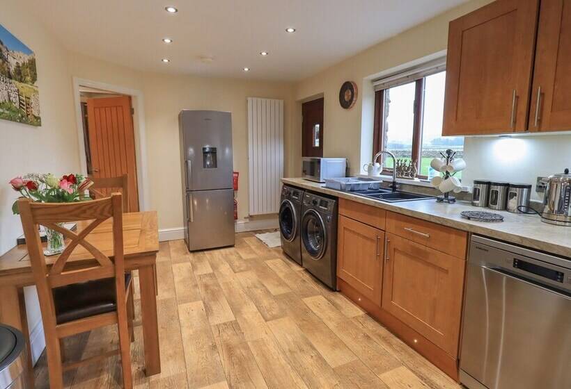 Orcaber Farm Retreat