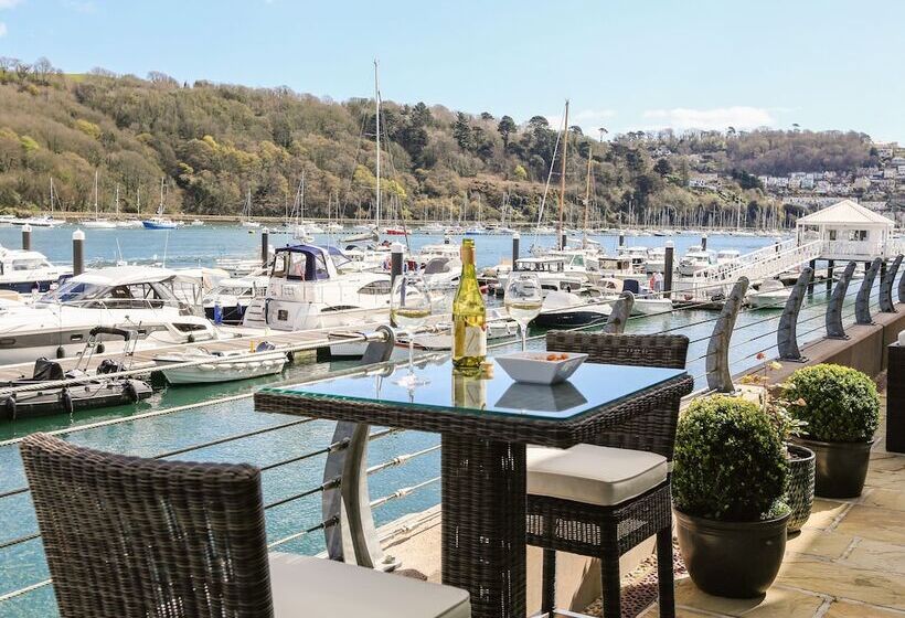 Quayside, Dart Marina