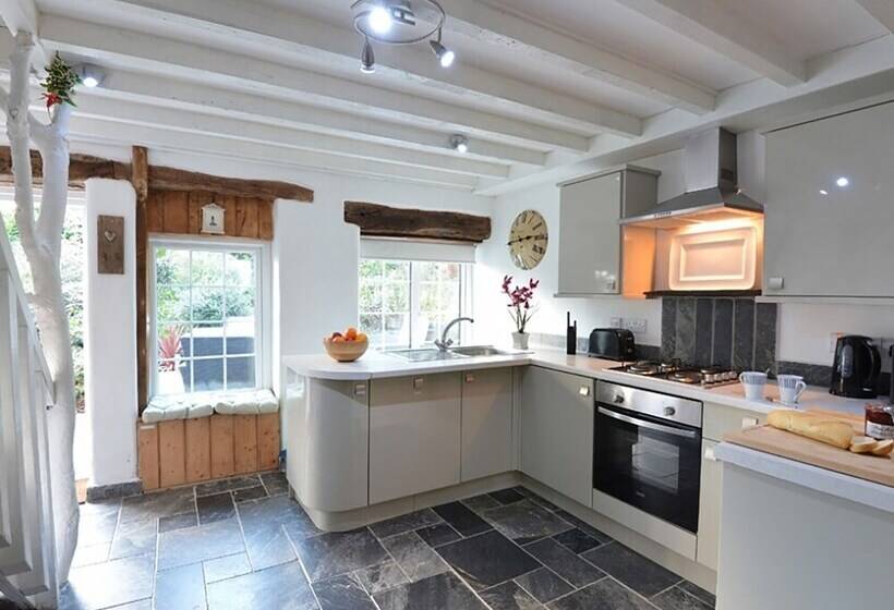 Rhianfa Cottage