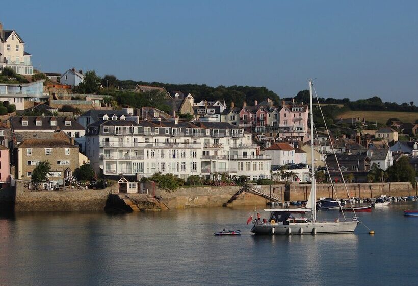 Sandcastles 15a Fore Street