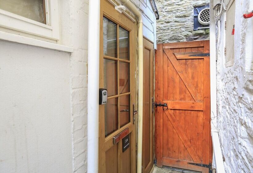 Sandcastles 15a Fore Street