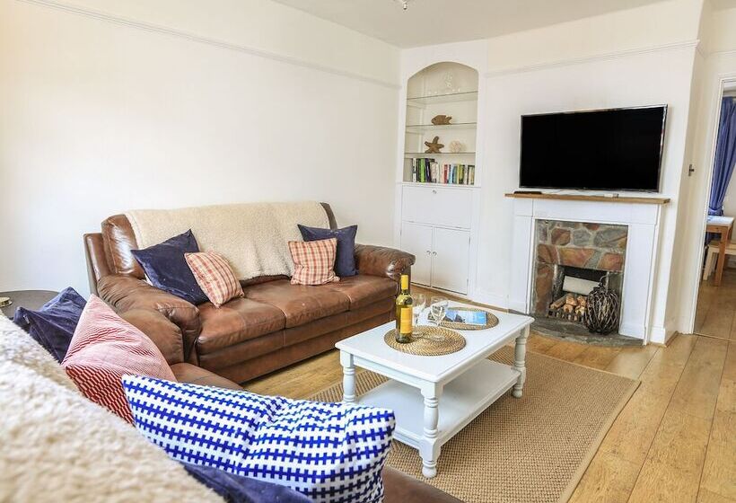 Sandcastles 15a Fore Street