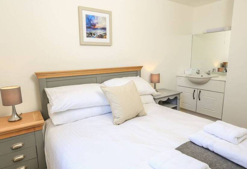 Sandcastles 15a Fore Street